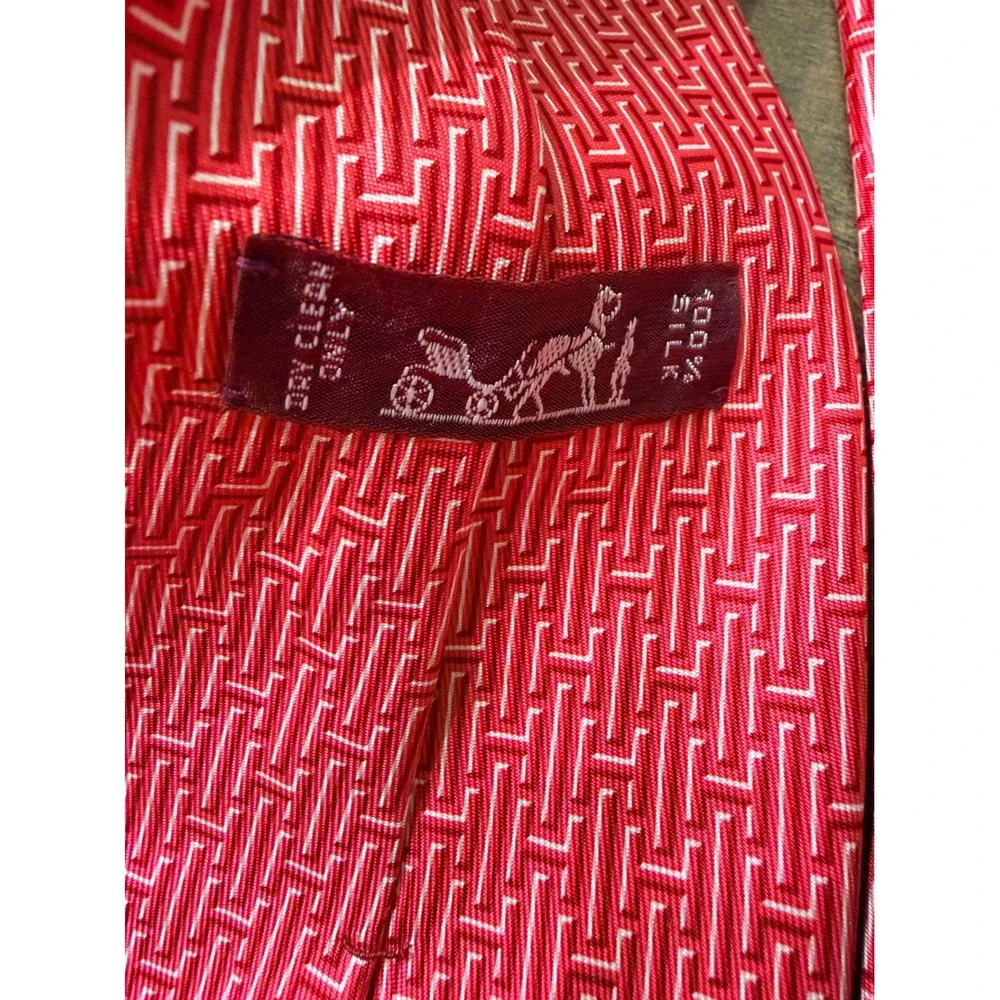 Hermes Paris Red Silk Geometric H Logo Basketweave Tie 5139 HA Made in France